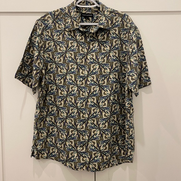 Jhane Barnes Other - Jhane Barnes Men's 100% Silk, Button Down Shirt, Short Sleeve, Size L